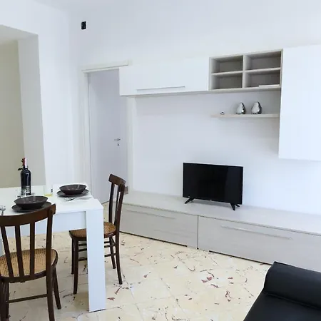 Balcone Giglio צ'פאלו